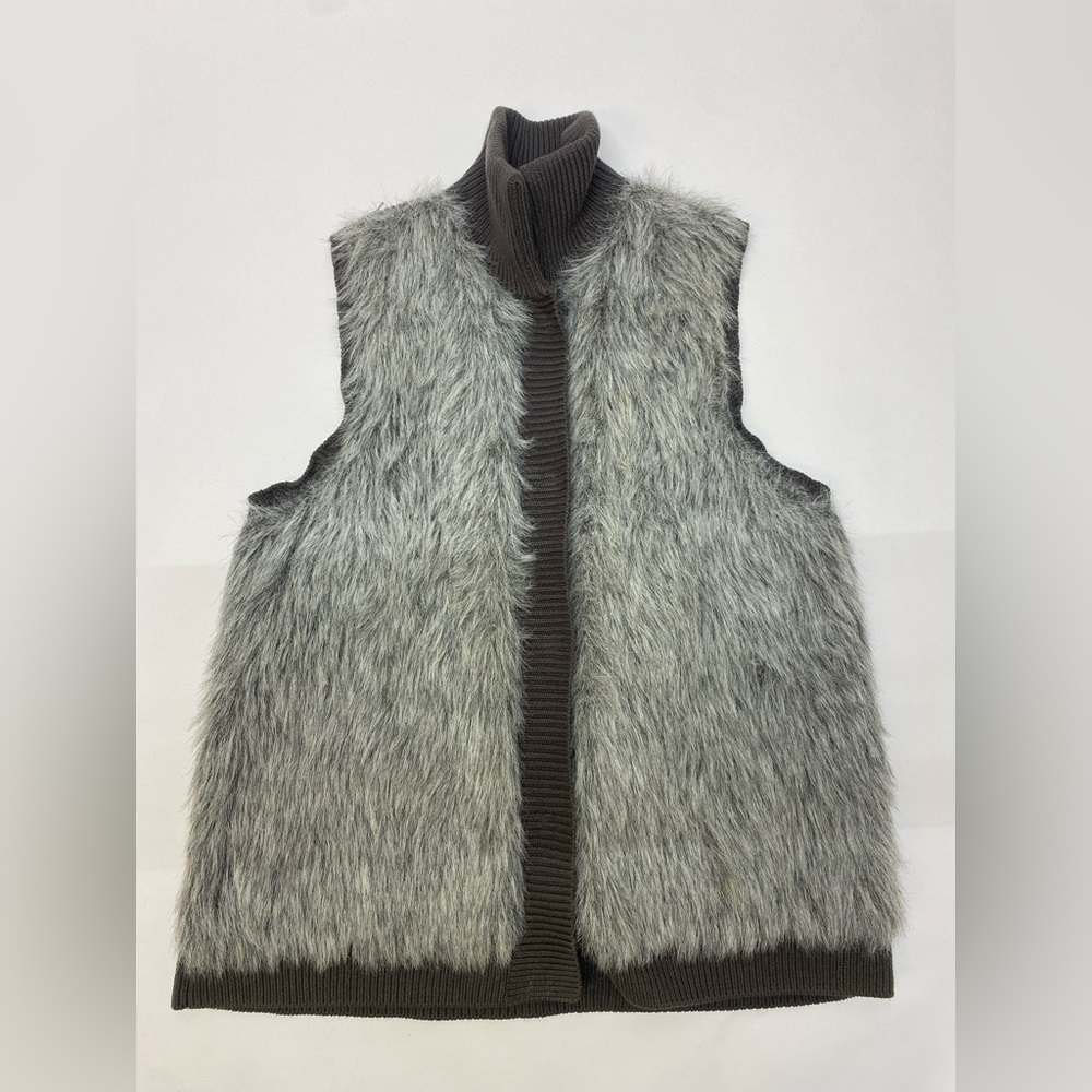 ELLE Faux Fur Women's Gray Soft Fluffy Sleeveless Sweater Vest Jacket Size XL